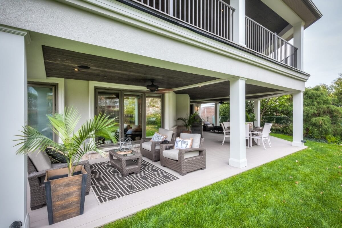 Award Winning Pomona Covered Deck 1